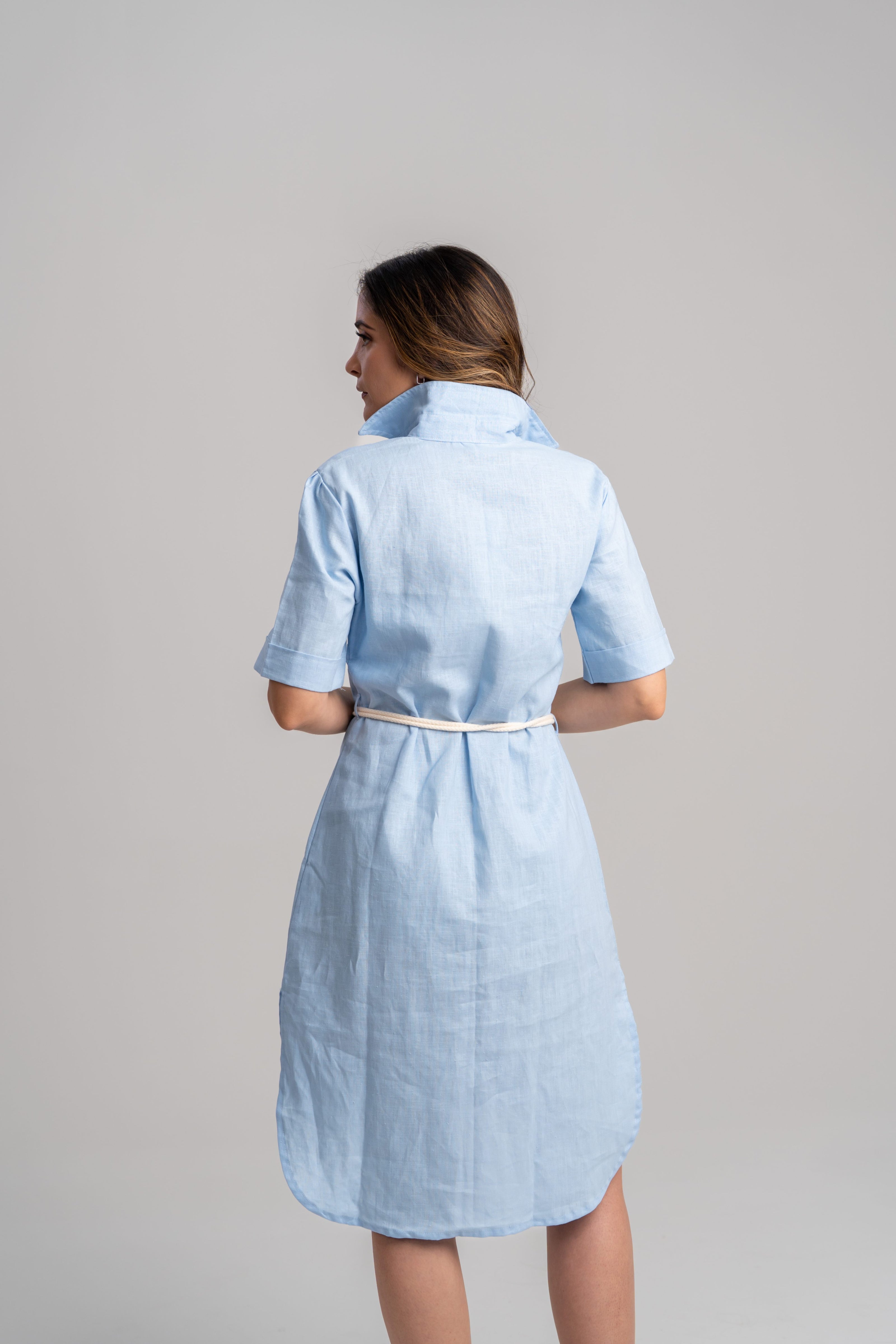 Vestido camisero azul cielo
