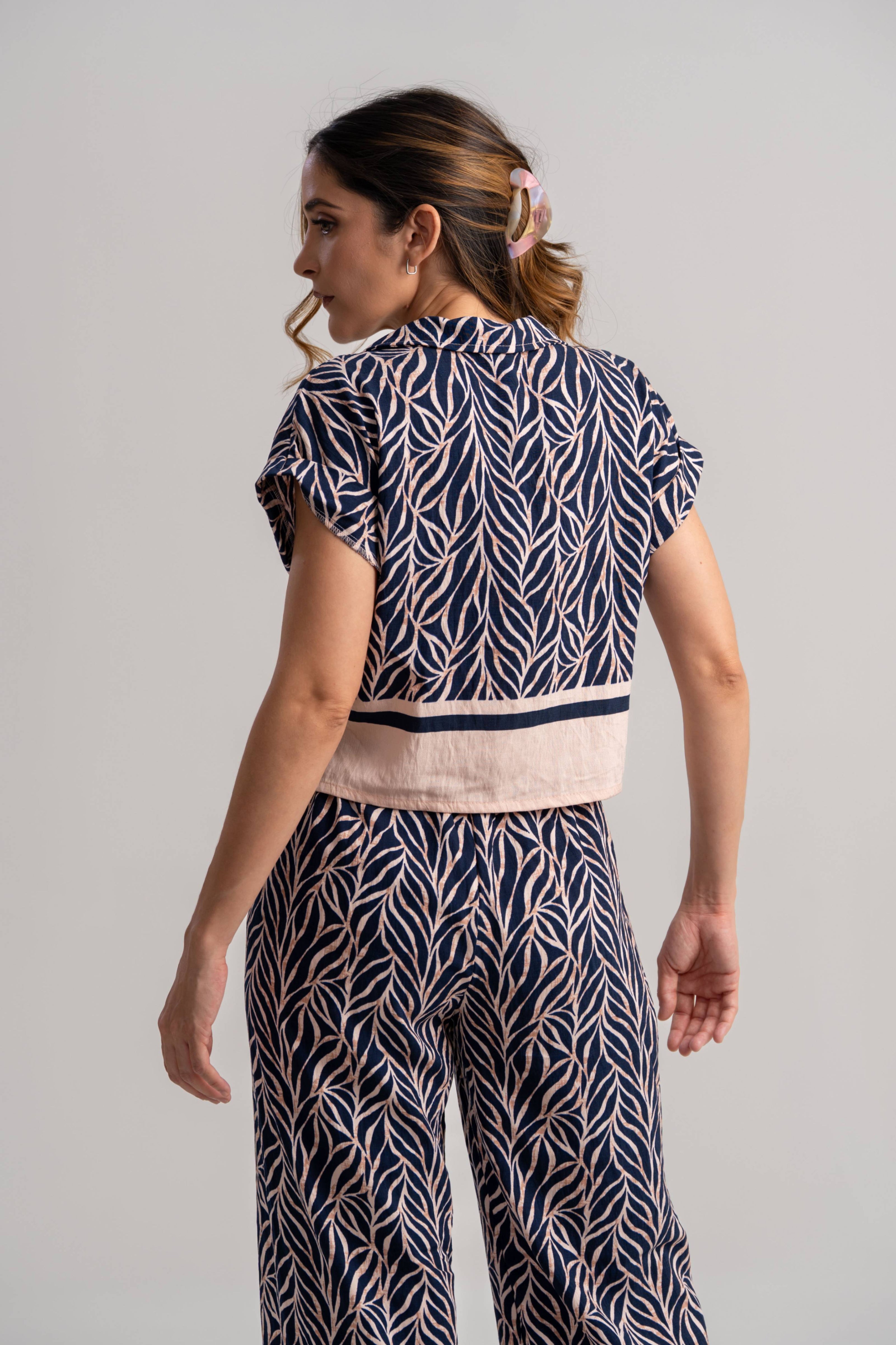 Conjunto de pantalon e blusa azul