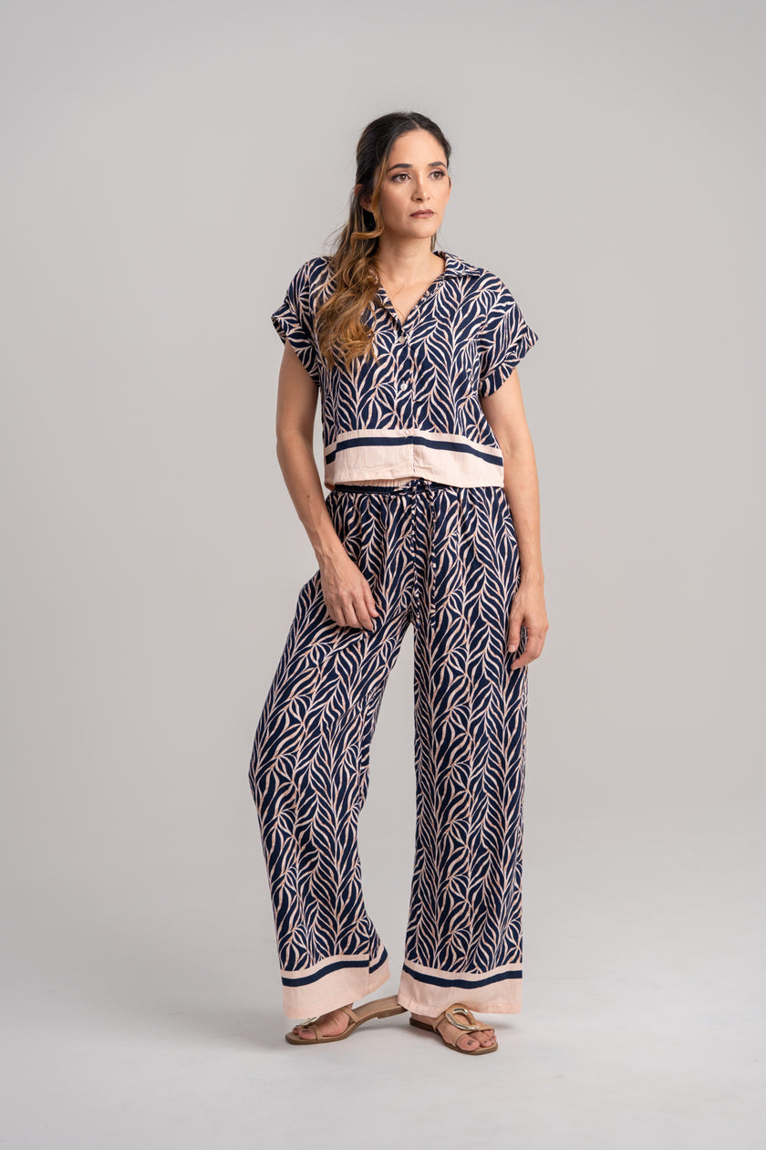 Conjunto de pantalon e blusa azul