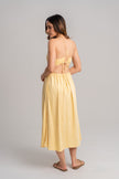 Vestido amarillo elegante espalda destapada