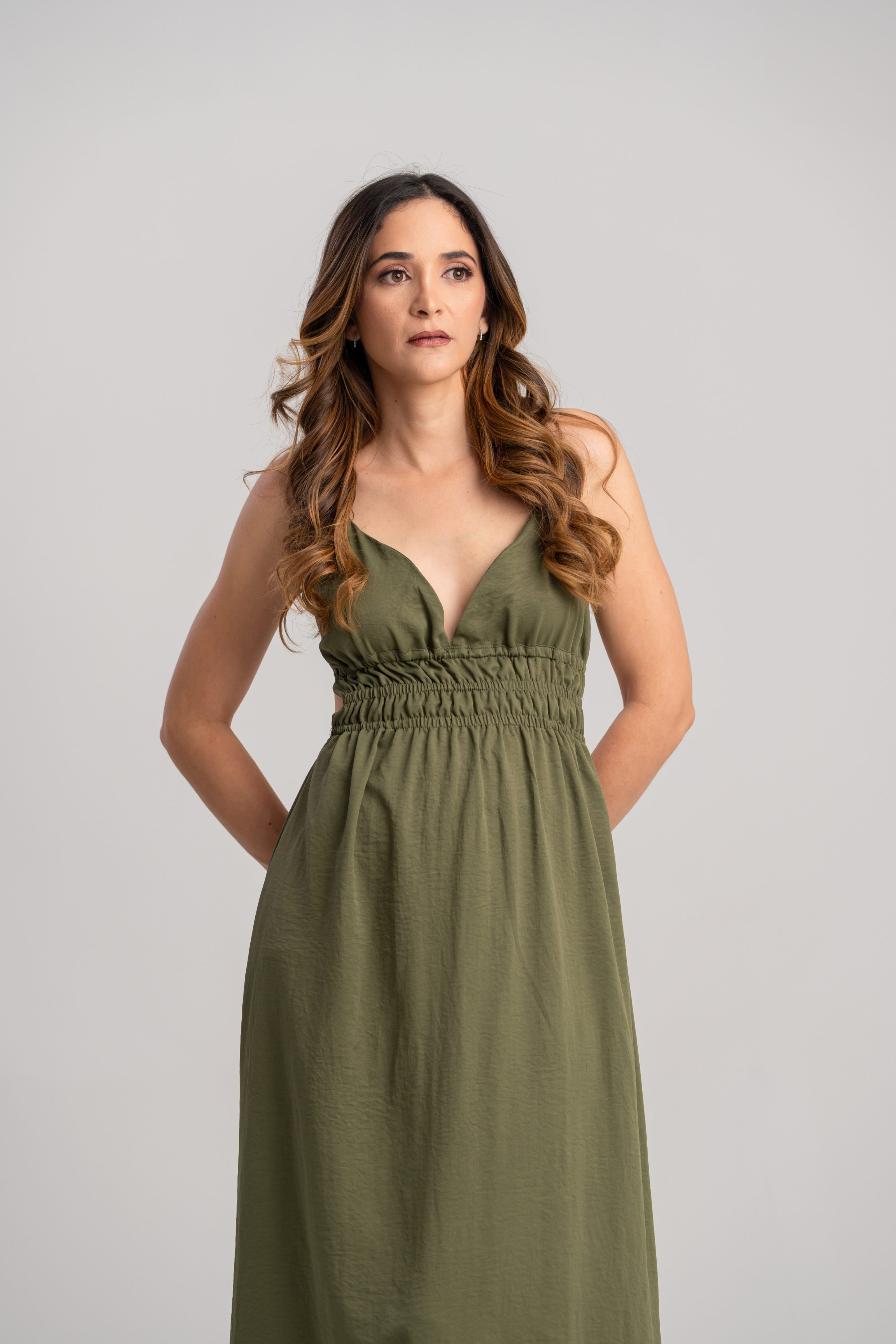 Vestido verde elegante espalda destapada