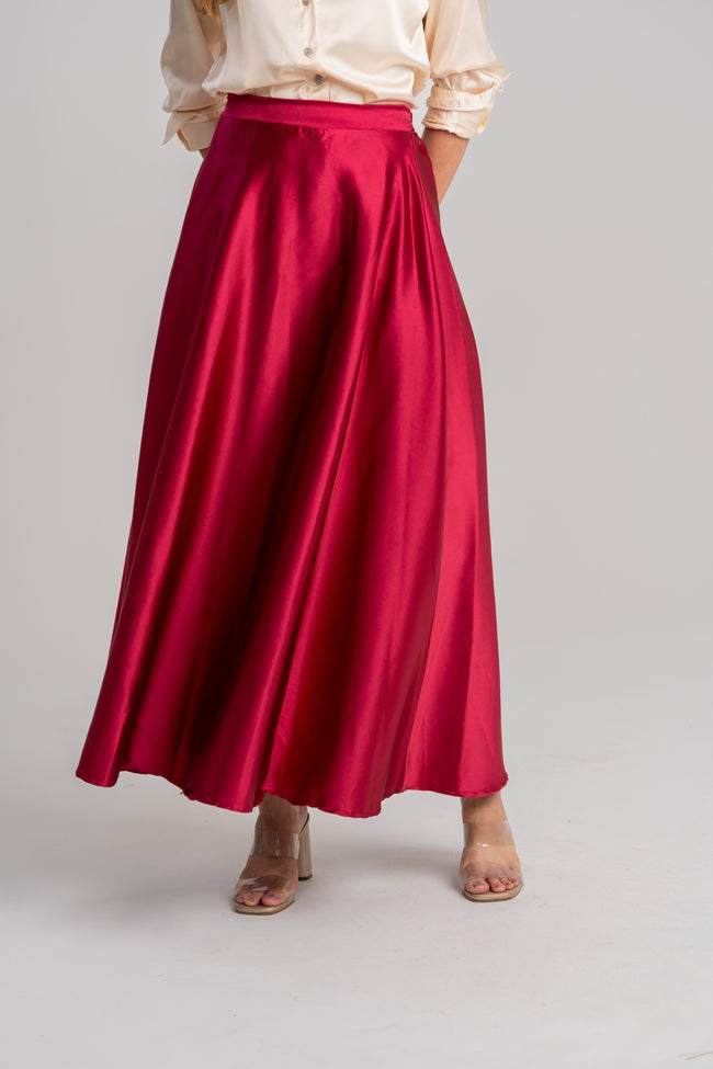 Falda larga de mujer roja