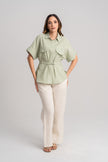 Blusa verde estilo safari