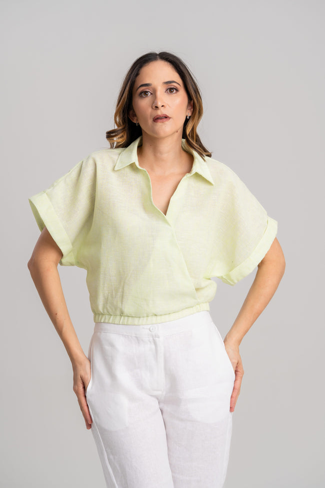 Blusa verde elegante en lino
