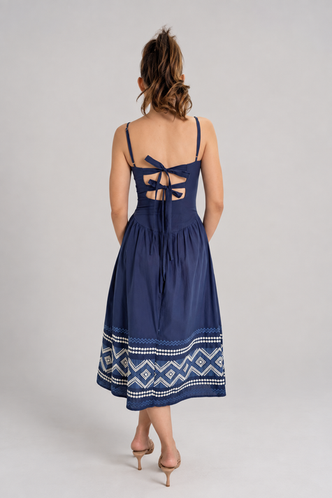 Vestido azul oscuro midi